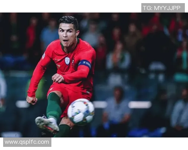 足球明星C罗个性刻字揭秘展现独特魅力与不凡人生经历