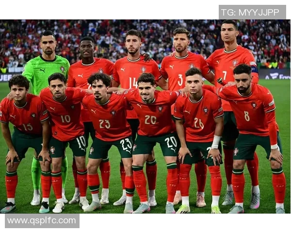 足球明星的魅力与风采简单而帅气的完美结合