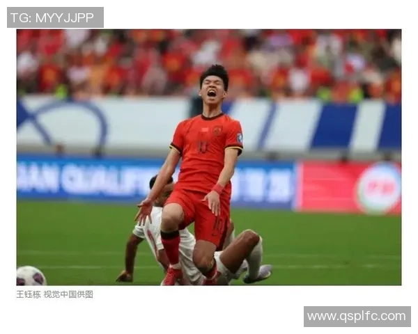 香港足球明星室内赛激情开战球迷齐聚见证足球盛宴与明星风采 香港足球明星室内赛激情开战球迷齐聚见证足球盛宴与明星风采