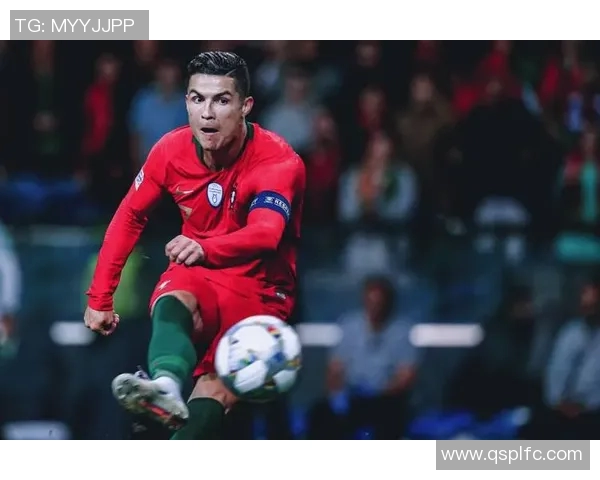 17号足球明星鸡冠头的传奇故事与场上风采解析 17号足球明星鸡冠头的传奇故事与场上风采解析