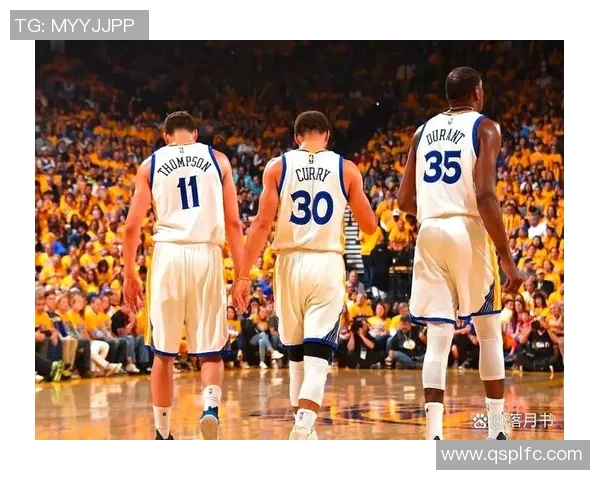 克莱汤普森:勇士队的三分之王与篮球传奇的成长之路 克莱汤普森:勇士队的三分之王与篮球传奇的成长之路